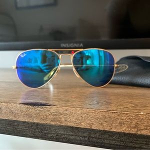 RayBan Sunglasses! GREAT CONDITION. Case included!
